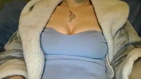 Snapshot of indigorayney chatting on 2, 2, 2026 Indigorayney online show from 2, 2, 2026