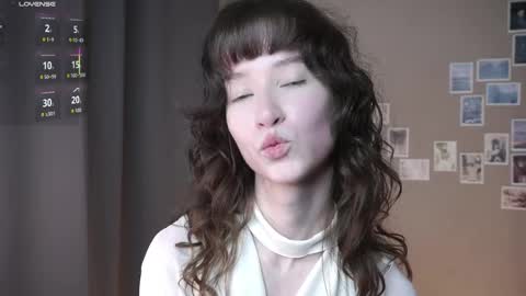 Snapshot of indiramcclamroch chatting on 22, 4, 2026 My name Nancy online show from 22, 4, 2026
