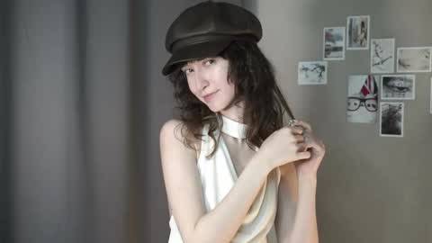 Snapshot of indiramcclamroch chatting on 28, 4, 2026 My name Nancy online show from 28, 4, 2026