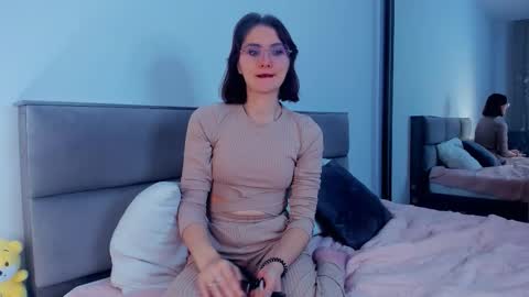 Kira online show from 31, 10, 2025