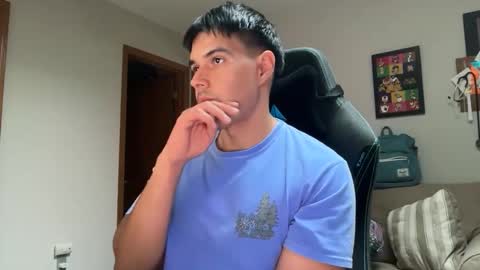 Snapshot of infamouslucas chatting on 20, 10, 2025 Lucas online show from 20, 10, 2025