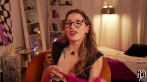 Snapshot of informal_ chatting on 19, 2, 2026 MAL --- online show from 19, 2, 2026