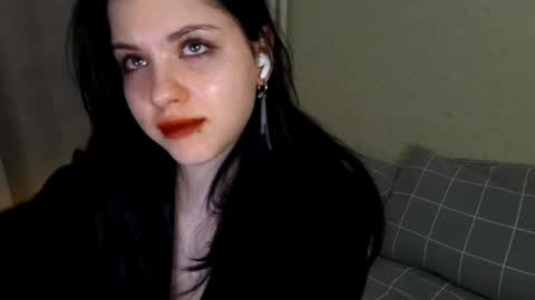 Mia online show from 5, 4, 2026