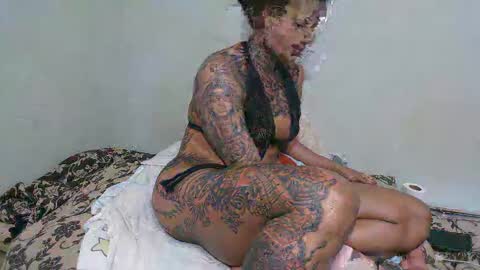 Snapshot of ink_bella chatting on 7, 12, 2024 ink bella online show from 7, 12, 2024