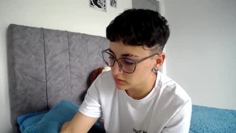 lyan onlyfans n linda online show from 8, 3, 2026