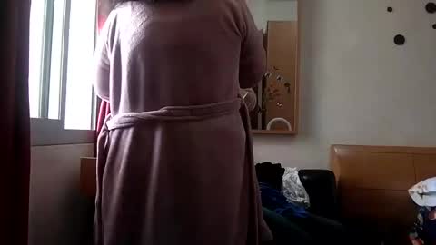 inna46_ online show from 4, 1, 2025