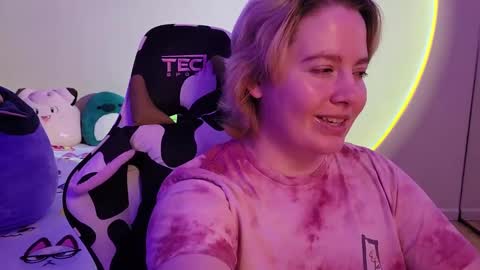 Faye online show from 1, 1, 2025