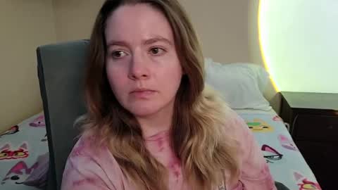 Snapshot of internetfairy_xo chatting on 2, 5, 2026 Faye online show from 2, 5, 2026