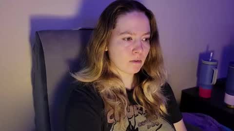 Snapshot of internetfairy_xo chatting on 2, 6, 2026 Faye online show from 2, 6, 2026