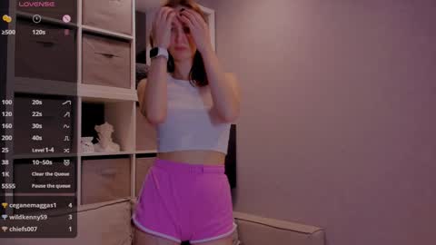 Snapshot of internetsexplorer chatting on 22, 12, 2024 Bernadette  Join  online show from 22, 12, 2024