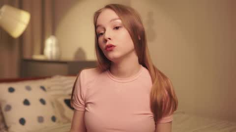 Snapshot of intheknoww chatting on 4, 3, 2026 Avie online show from 4, 3, 2026