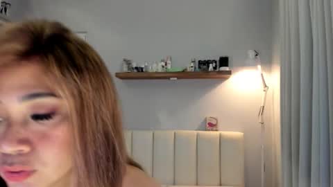 Mina Han online show from 14, 12, 2025