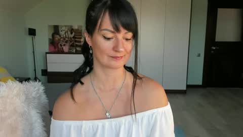 Snapshot of iracherrynow chatting on 23, 10, 2025 iracherrynow online show from 23, 10, 2025