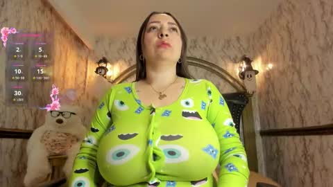 Snapshot of irennewilson chatting on 26, 10, 2025 Irenne Wilson Online 0700 to 1400 gmt-5 online show from 26, 10, 2025