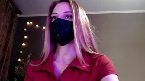 Snapshot of iris_lave chatting on 29, 4, 2026 Lily online show from 29, 4, 2026