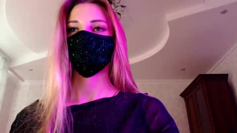 Snapshot of iris_lave chatting on 19, 6, 2026 Lily online show from 19, 6, 2026