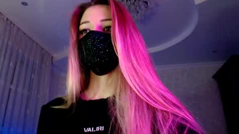 Snapshot of iris_lave chatting on 4, 7, 2026 Lily online show from 4, 7, 2026
