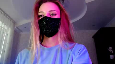 Snapshot of iris_lave chatting on 8, 7, 2026 Lily online show from 8, 7, 2026