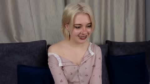 Snapshot of irisbarrington chatting on 4, 12, 2024 Iris Day Maya night online show from 4, 12, 2024