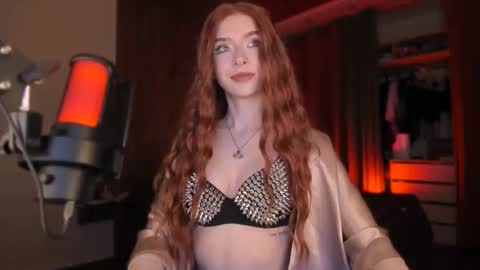 Miss Iris Fansly Miss Iris new inst.  online show from 14, 10, 2025