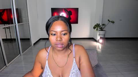 Snapshot of irismoon777 chatting on 5, 4, 2026 Rose online show from 5, 4, 2026