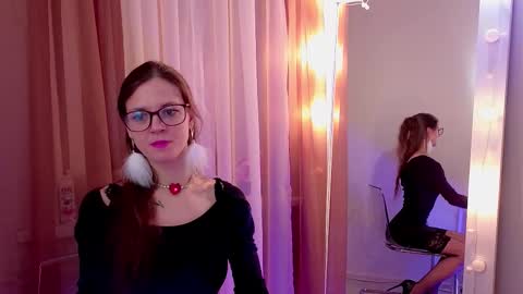 Im your queen Iriss online show from 27, 1, 2025