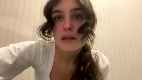 irisss31 online show from 24, 2, 2025