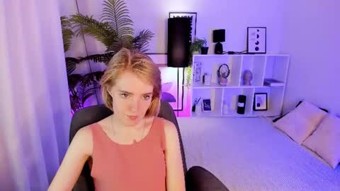 Snapshot of irmaronn chatting on 19, 7, 2026 Irma online show from 19, 7, 2026
