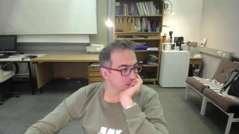 Snapshot of ironchrome chatting on 28, 10, 2025 IronChrome online show from 28, 10, 2025