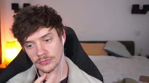 Sam online show from 3, 10, 2025