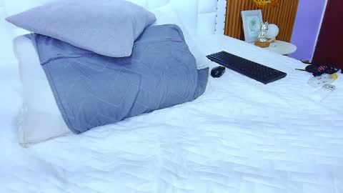 Sandy  online show from 26, 1, 2025