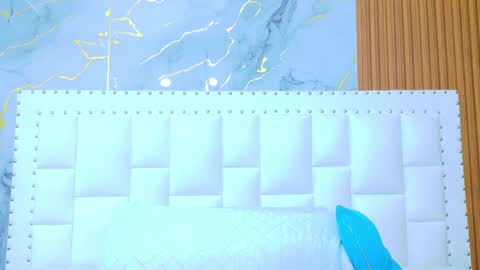 Sandy  online show from 12, 9, 2025