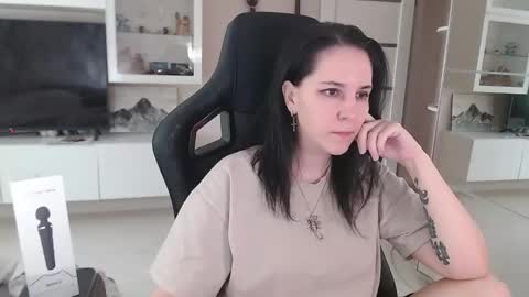 Snapshot of irwi_tomboy chatting on 11, 3, 2025 Irwi Tomboy online show from 11, 3, 2025