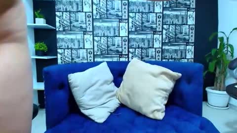 Isa and Natasha online show from 21, 10, 2025