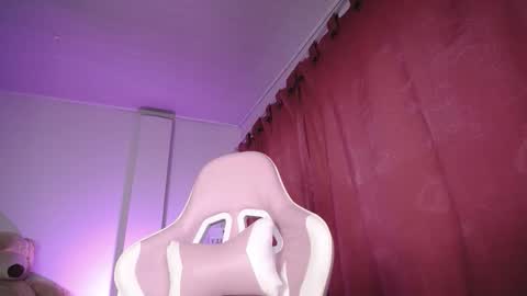 Isabella  online show from 5, 11, 2025