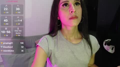 Snapshot of isa_hall chatting on 7, 7, 2026 Isabella Hall online show from 7, 7, 2026