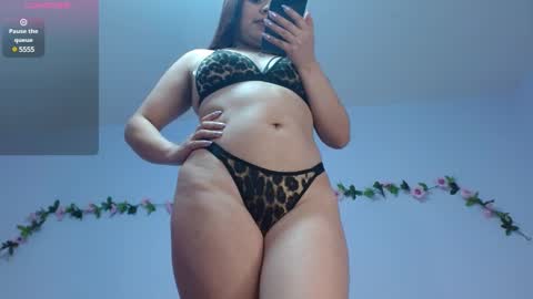 isa_jones1 online show from 30, 1, 2025