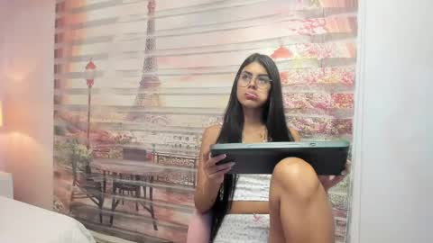    online show from 17, 10, 2025