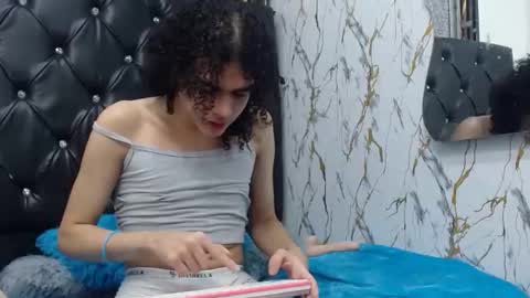 Snapshot of isa_x18 chatting on 24, 6, 2026 isa_x18 online show from 24, 6, 2026