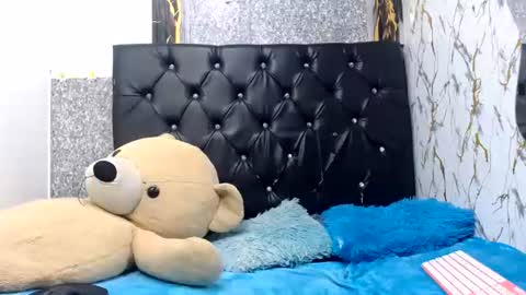 Snapshot of isa_x18 chatting on 25, 6, 2026 isa_x18 online show from 25, 6, 2026