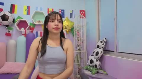 Snapshot of isaa_skinnyy chatting on 10, 7, 2026 Isaa Skinny online show from 10, 7, 2026