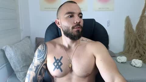 Isaac carter online show from 18, 11, 2025