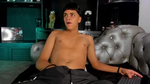 Isaac  online show from 16, 12, 2025