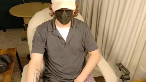 Snapshot of isaac_sheffield chatting on 12, 5, 2026 isaac online show from 12, 5, 2026