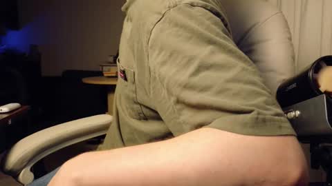 Snapshot of isaac_sheffield chatting on 15, 5, 2026 isaac online show from 15, 5, 2026