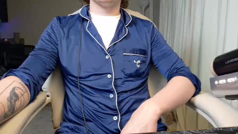 Snapshot of isaac_sheffield chatting on 23, 5, 2026 isaac online show from 23, 5, 2026
