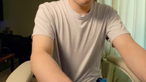 Snapshot of isaac_sheffield chatting on 26, 5, 2026 isaac online show from 26, 5, 2026