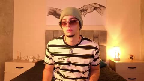 Snapshot of isaacblaze_ chatting on 20, 5, 2026 isaacblaze online show from 20, 5, 2026