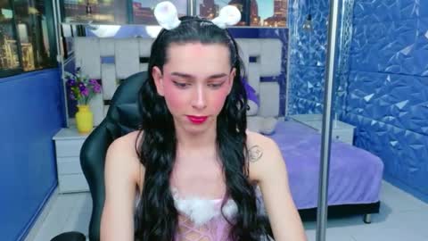 isaacnova online show from 28, 4, 2026