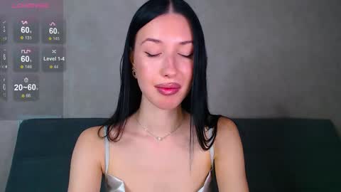 Bella online show from 11, 9, 2025